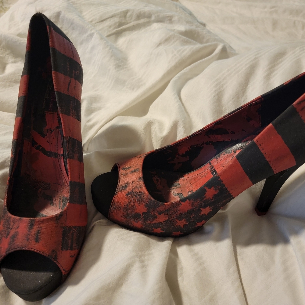 Avril Lavigne Abby Dawn High Heels.  Excellent Condition! SZ 9